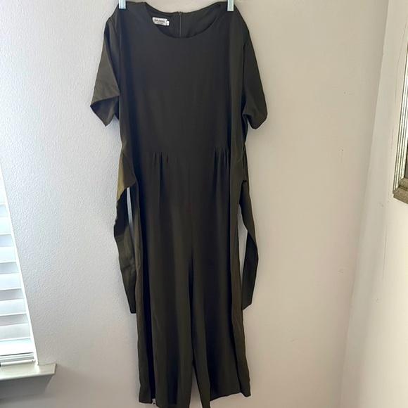 QEARAL olive green short sleeves wide leg lightweight jumpsuit‎ Sz L - Picture 3 of 9